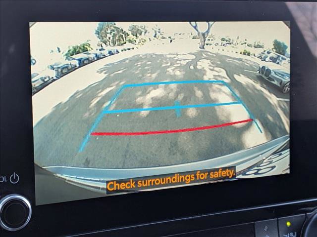 Used 2025 Toyota Highlander LE image 13