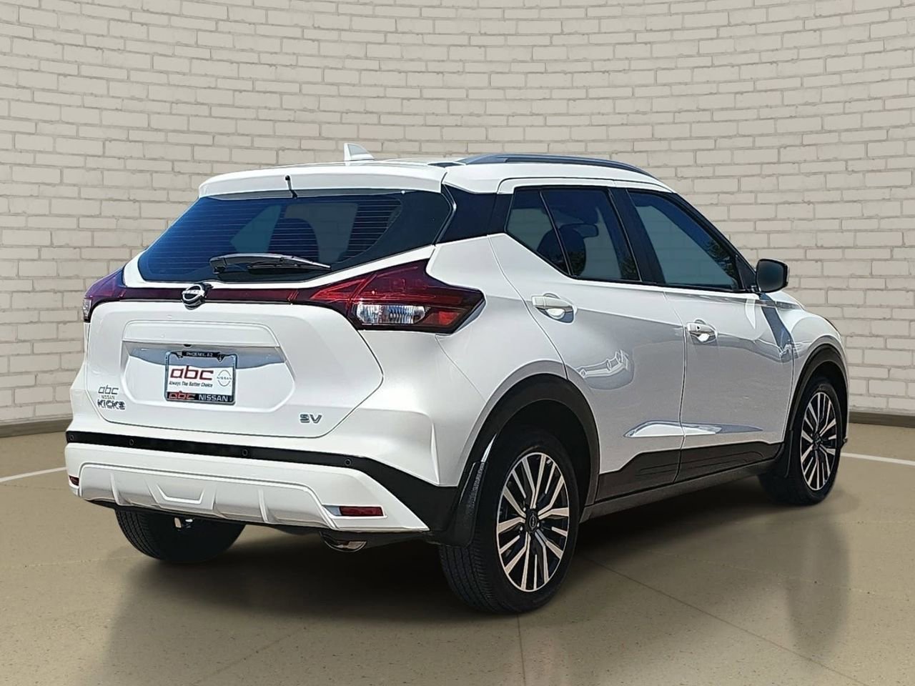 Certified 2023 Nissan Kicks SV FWD image 5