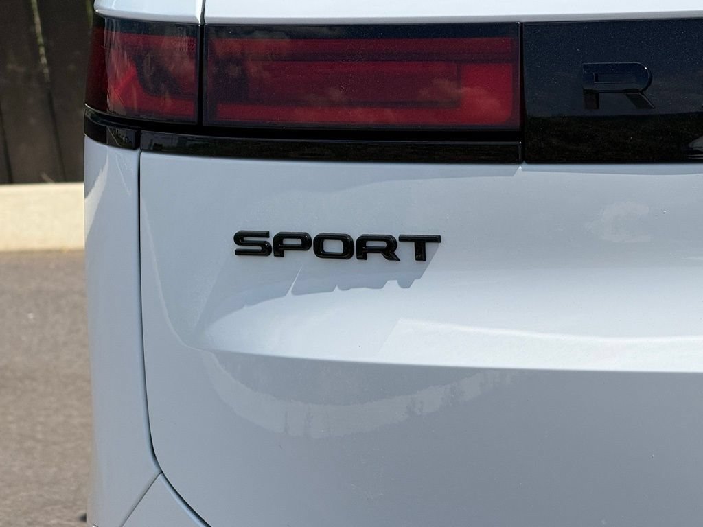 New 2026 Land Rover Range Rover Sport Dynamic SE AWD/4WD image 33