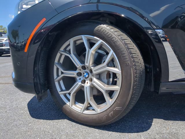 Used 2021 BMW X7 xDrive40i w/ Premium Package AWD/4WD image 39