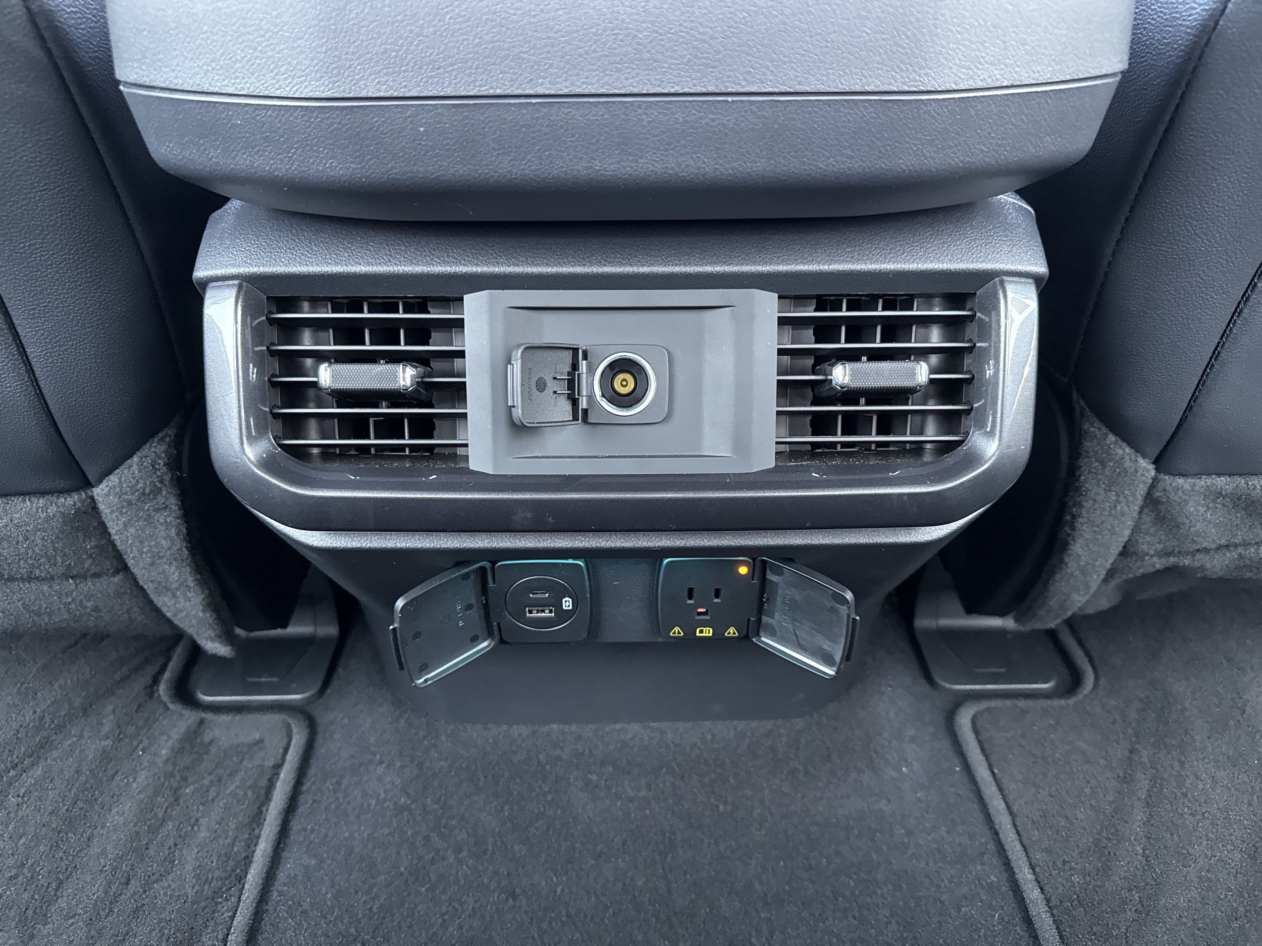 Used 2023 Ford F150 Lariat AWD/4WD image 32