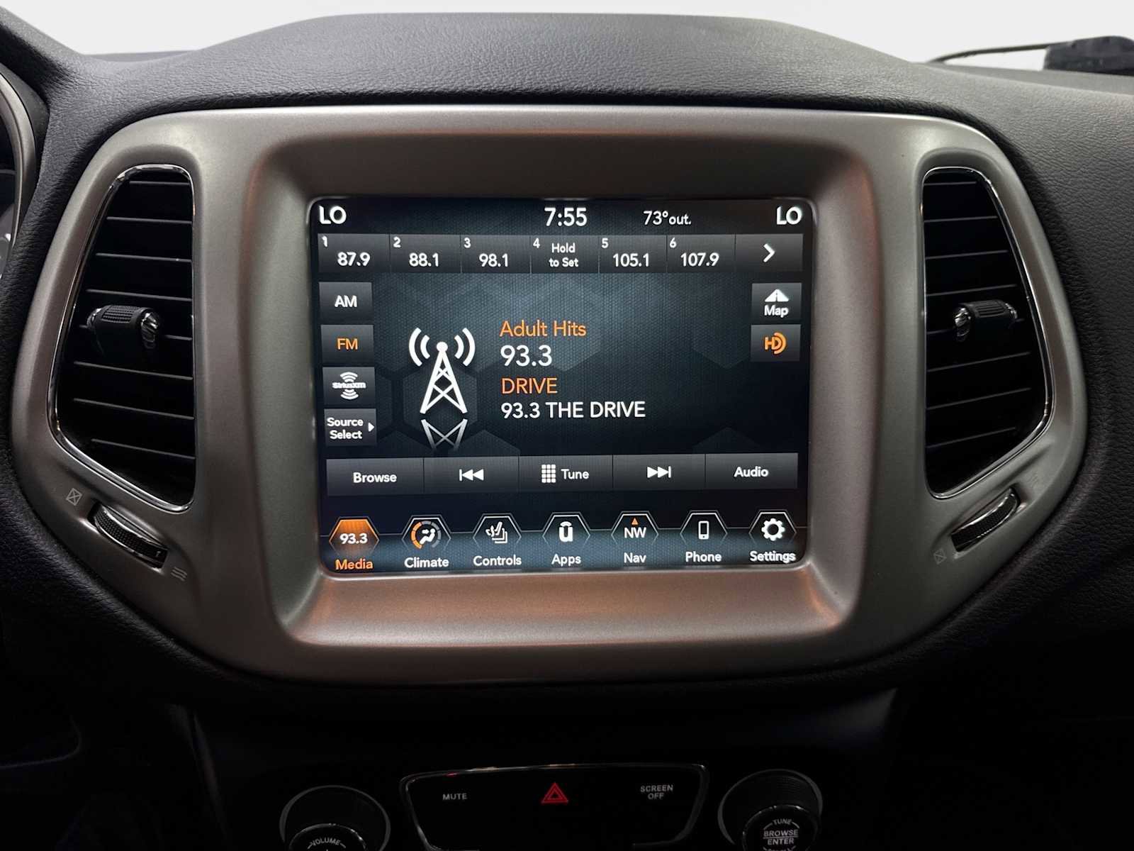 Used 2021 Jeep Compass Latitude FWD image 18