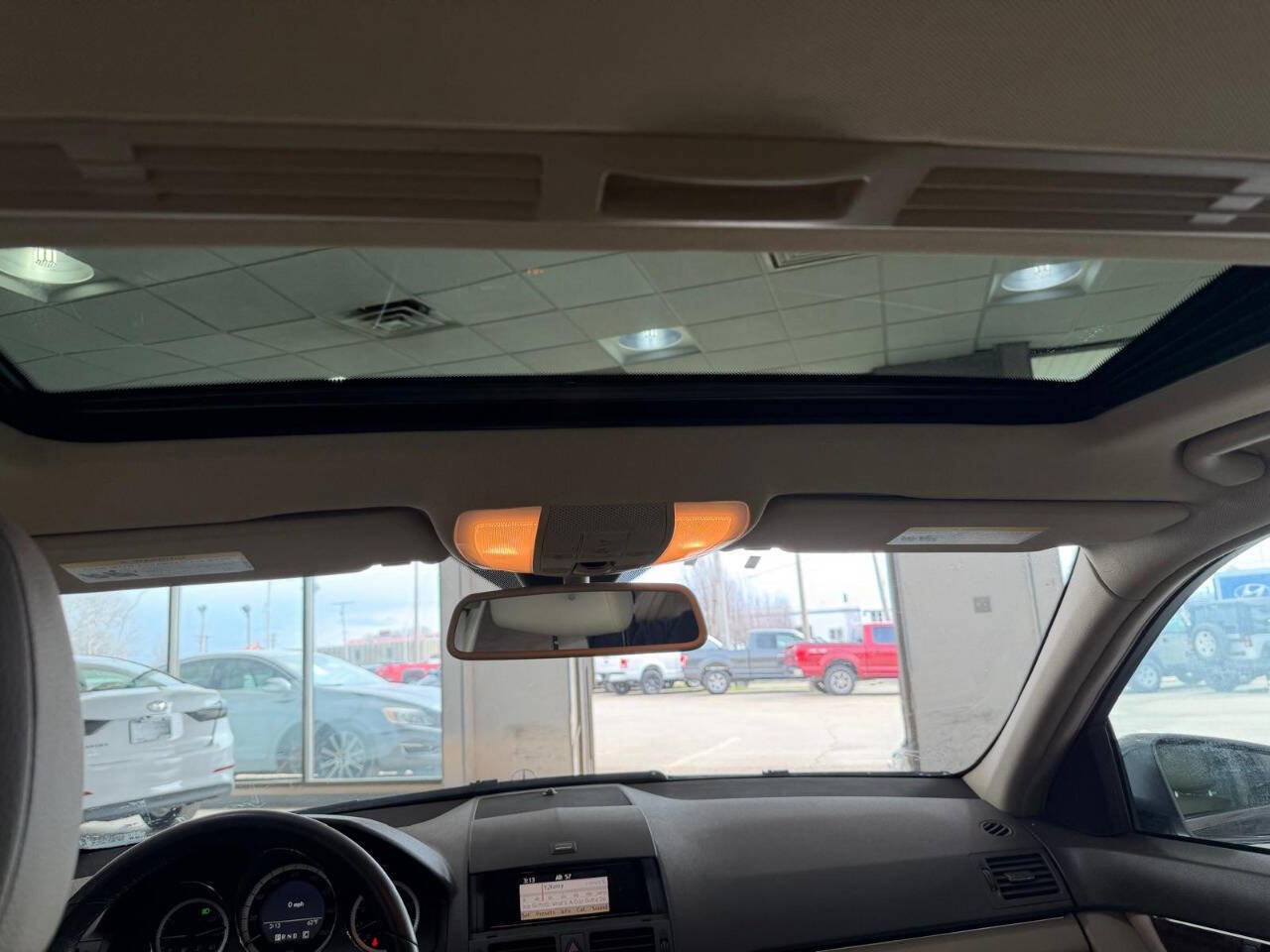 Used 2010 Mercedes-Benz C 300 Luxury image 23