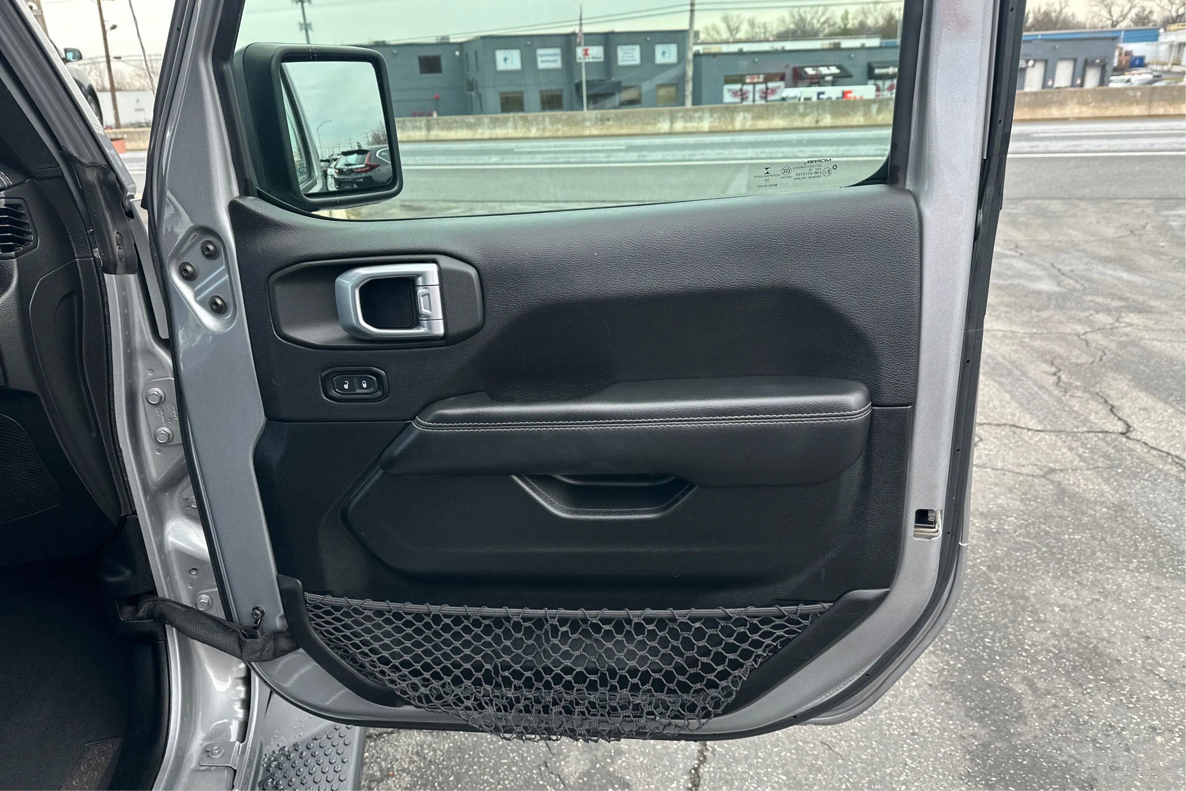 Used 2020 Jeep Wrangler Unlimited Sahara image 19