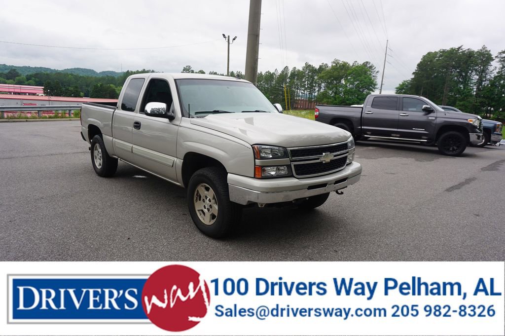 Used 2006 Chevrolet Silverado 1500 LT w/ Onstar Plus Package RWD image 1
