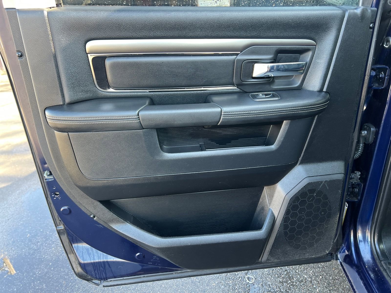 Used 2015 RAM 1500 Sport image 29