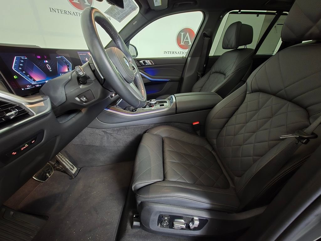 Certified 2025 BMW X5 xDrive40i w/ Executive Package image 17