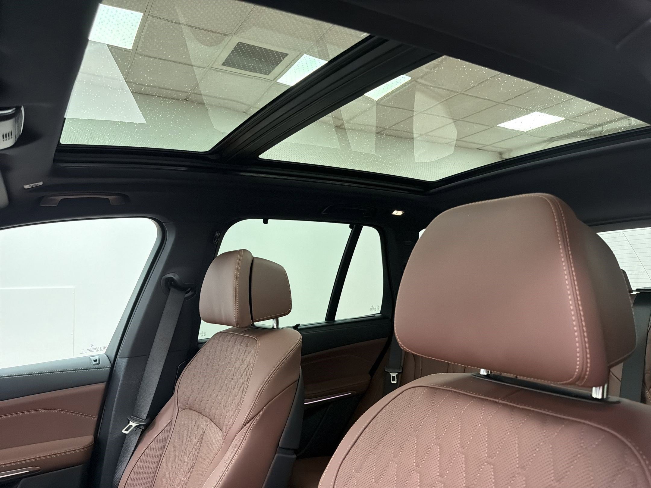 New 2026 BMW X5 M60i image 13