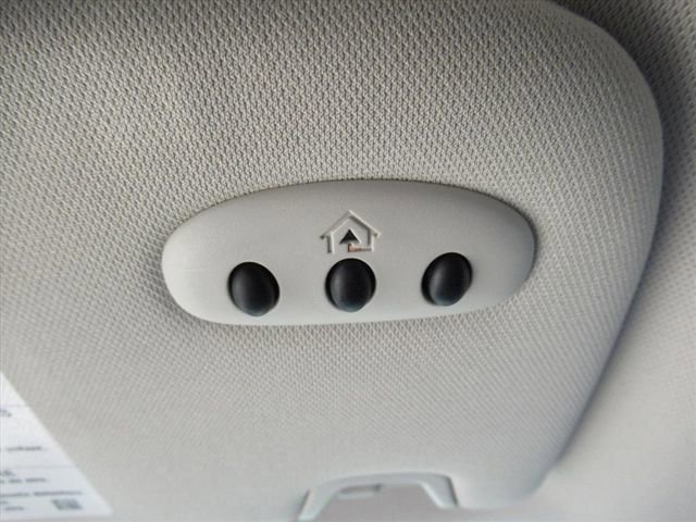 Used 2016 Ford Edge Titanium w/ Equipment Group 301A FWD image 28