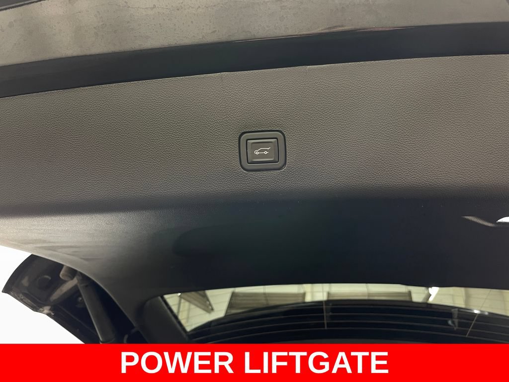 Certified 2023 Chevrolet Traverse RS AWD/4WD image 46