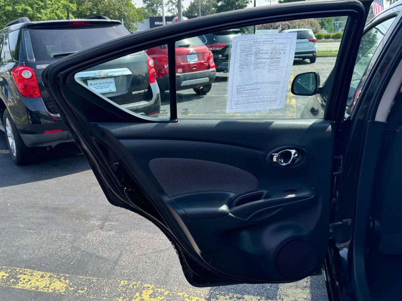 Used 2014 Nissan Versa SV w/ Convenience Package FWD image 11