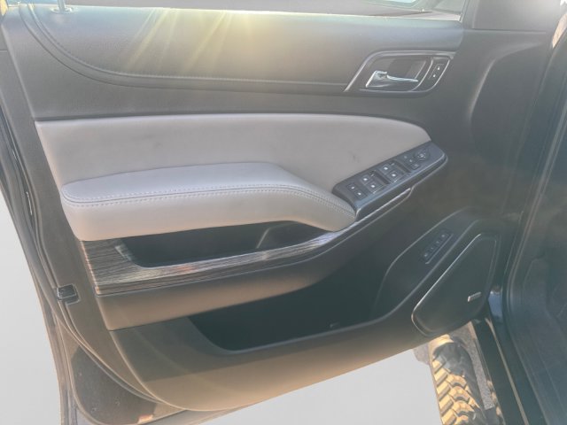 Used 2017 Chevrolet Tahoe LT w/ Luxury Package AWD/4WD image 10