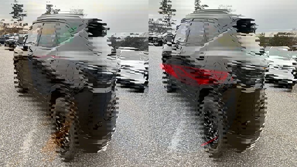 New 2025 Chevrolet Blazer LT w/ Midnight/Sport Edition image 7