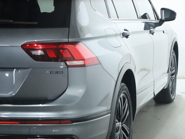 Used 2022 Volkswagen Tiguan SE R-Line image 45