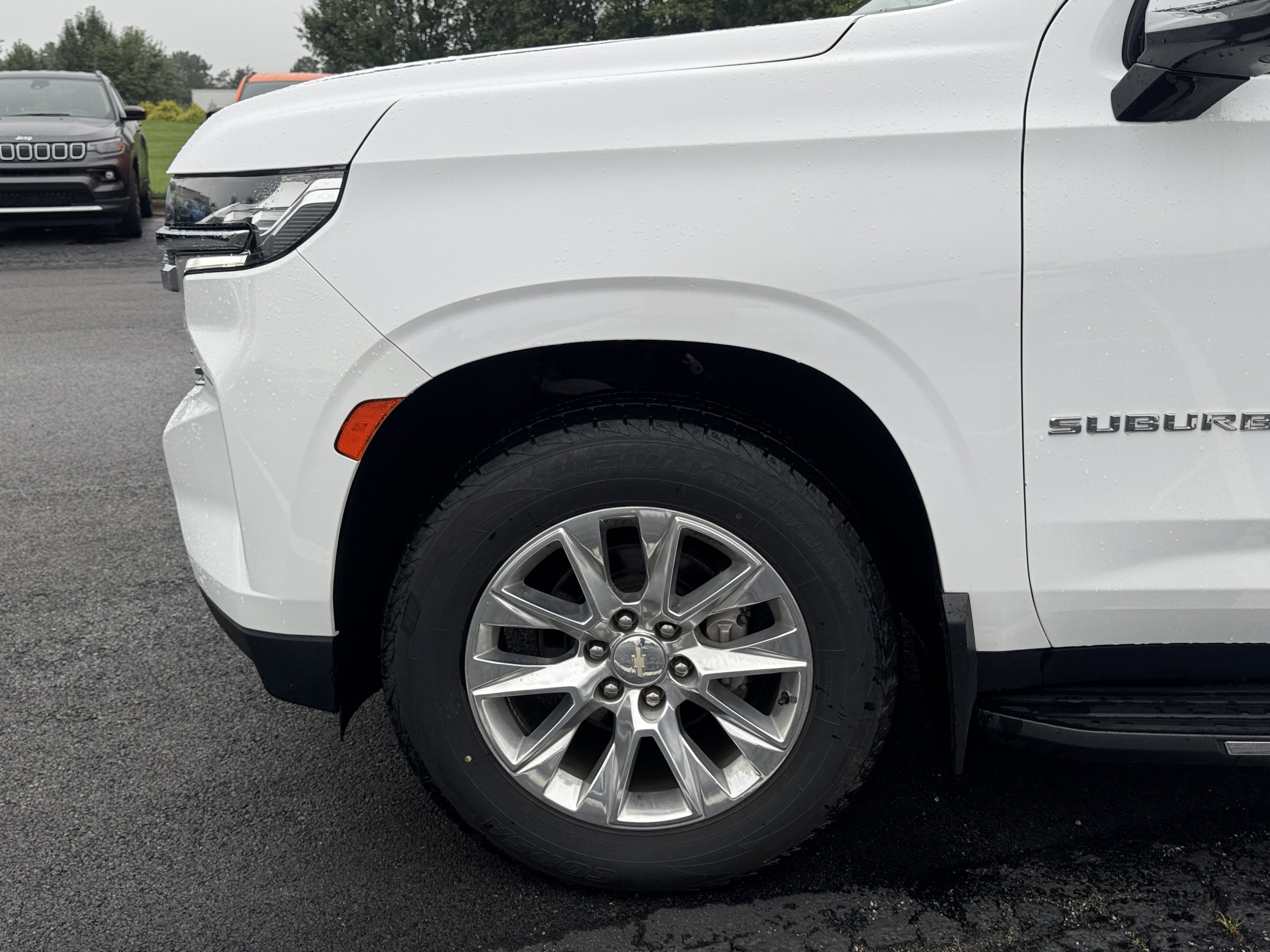 Used 2022 Chevrolet Suburban Premier AWD/4WD image 34