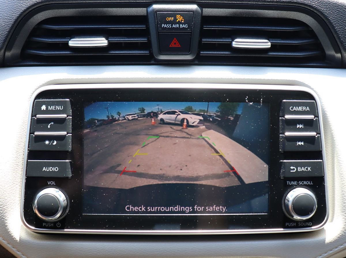 Used 2021 Nissan Versa SV FWD image 48