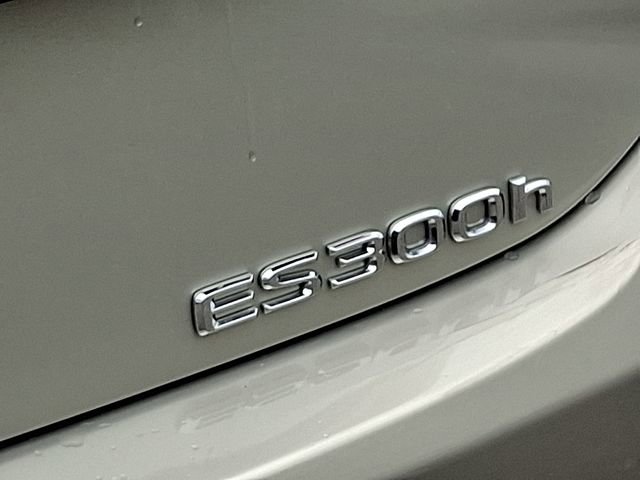 Used 2025 Lexus ES 300h w/ Premium Package image 42