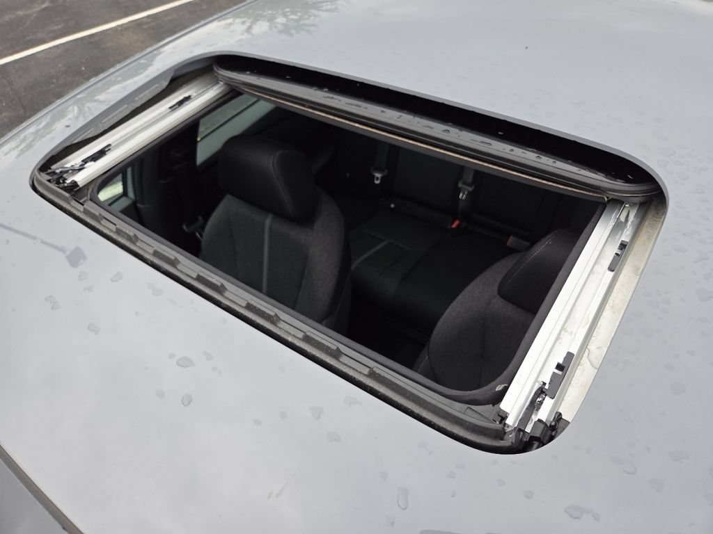 Used 2023 Honda Accord Sport image 4