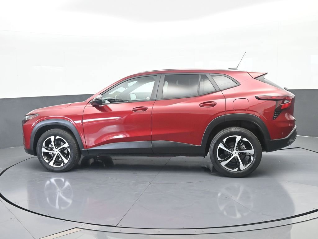 Used 2024 Chevrolet Trax RS w/ Driver Confidence Package FWD image 3