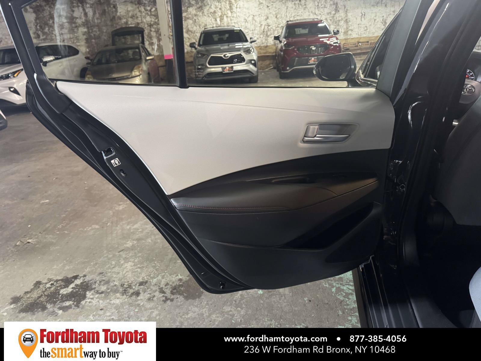 Used 2024 Toyota Corolla SE w/ SE Package AWD/4WD image 11