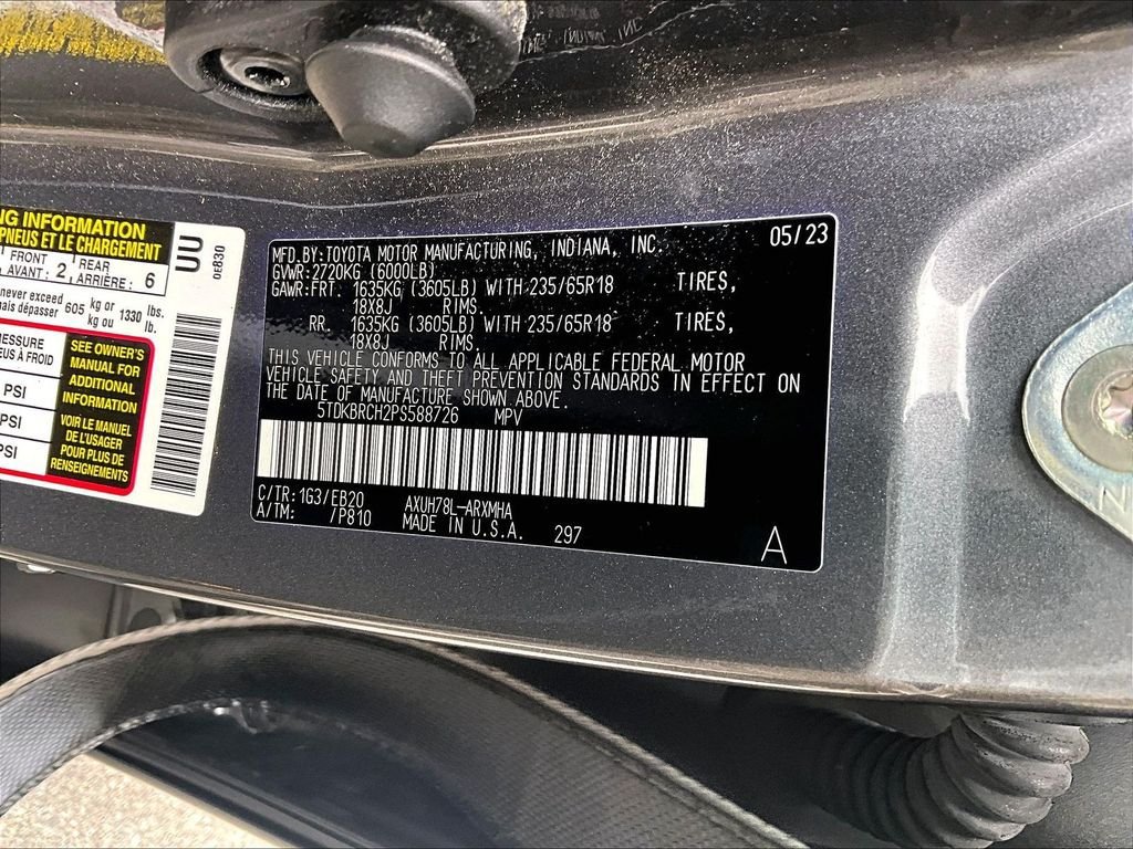 Used 2023 Toyota Highlander XLE AWD/4WD image 37