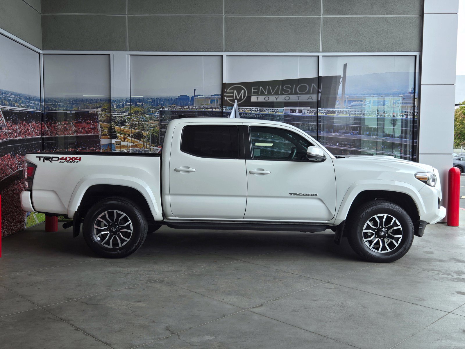 Certified 2023 Toyota Tacoma TRD Sport w/ Advanced Technology Package AWD/4WD image 4