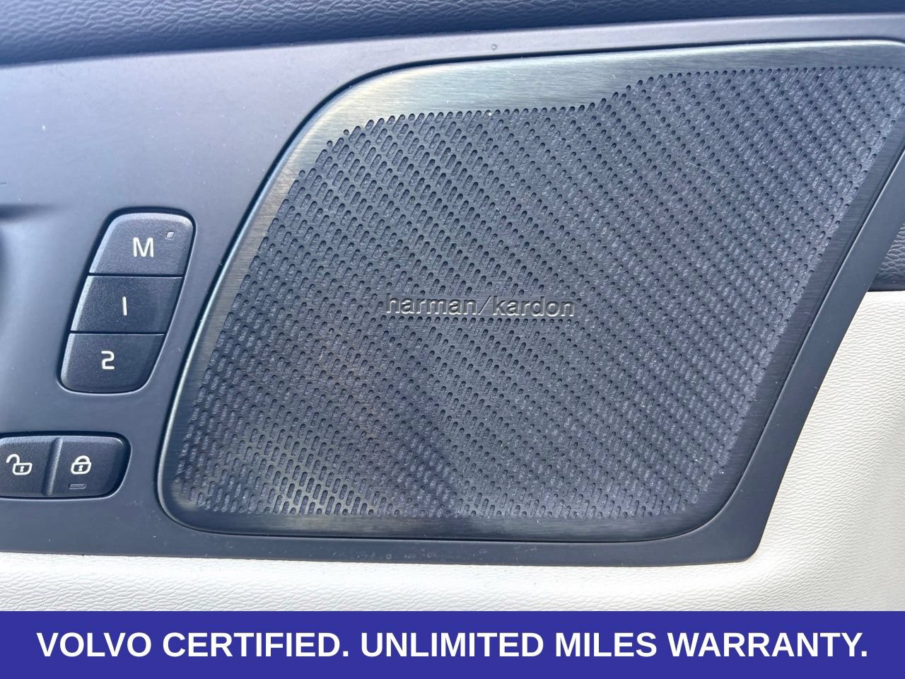 Certified 2024 Volvo XC60 B5 Plus w/ Protection Package Premier AWD/4WD image 16