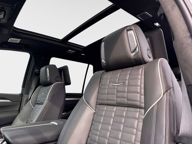 New 2026 Cadillac Escalade Platinum Sport w/ LPO, ONYX Package image 18