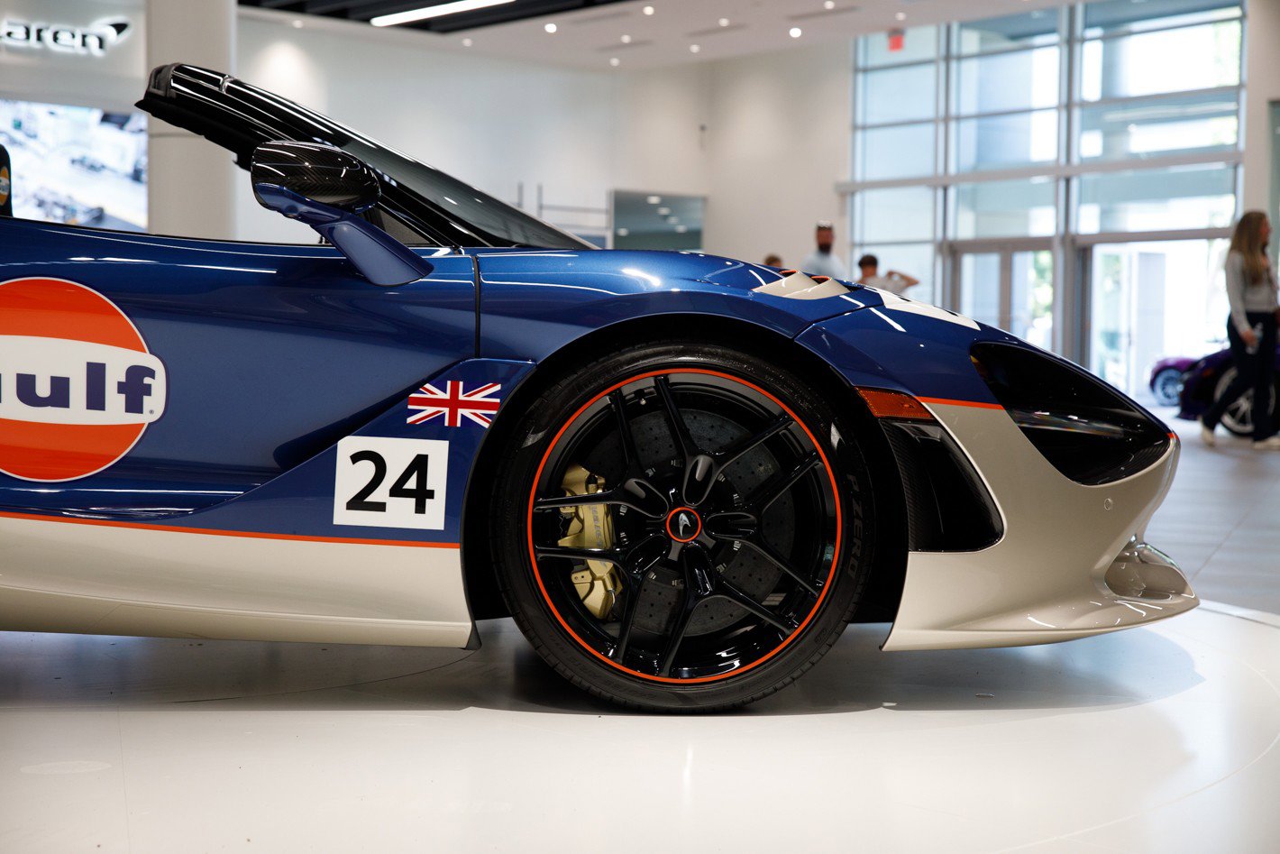 New 2024 McLaren 750S Spider image 23