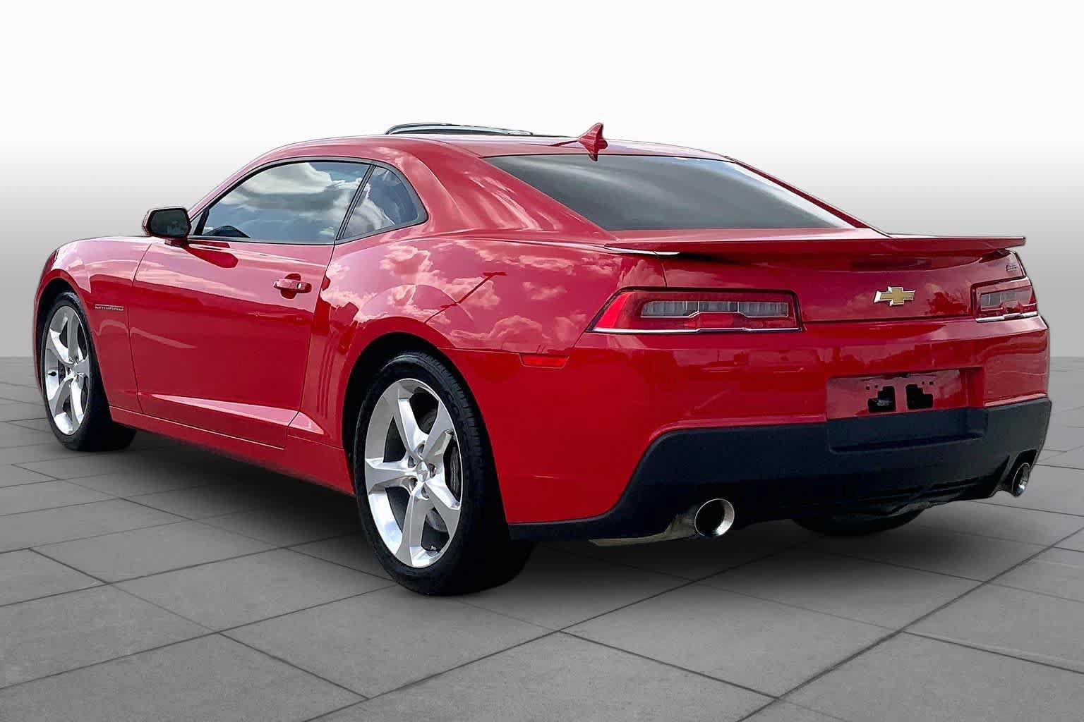 Used 2015 Chevrolet Camaro SS w/ RS Package RWD image 11