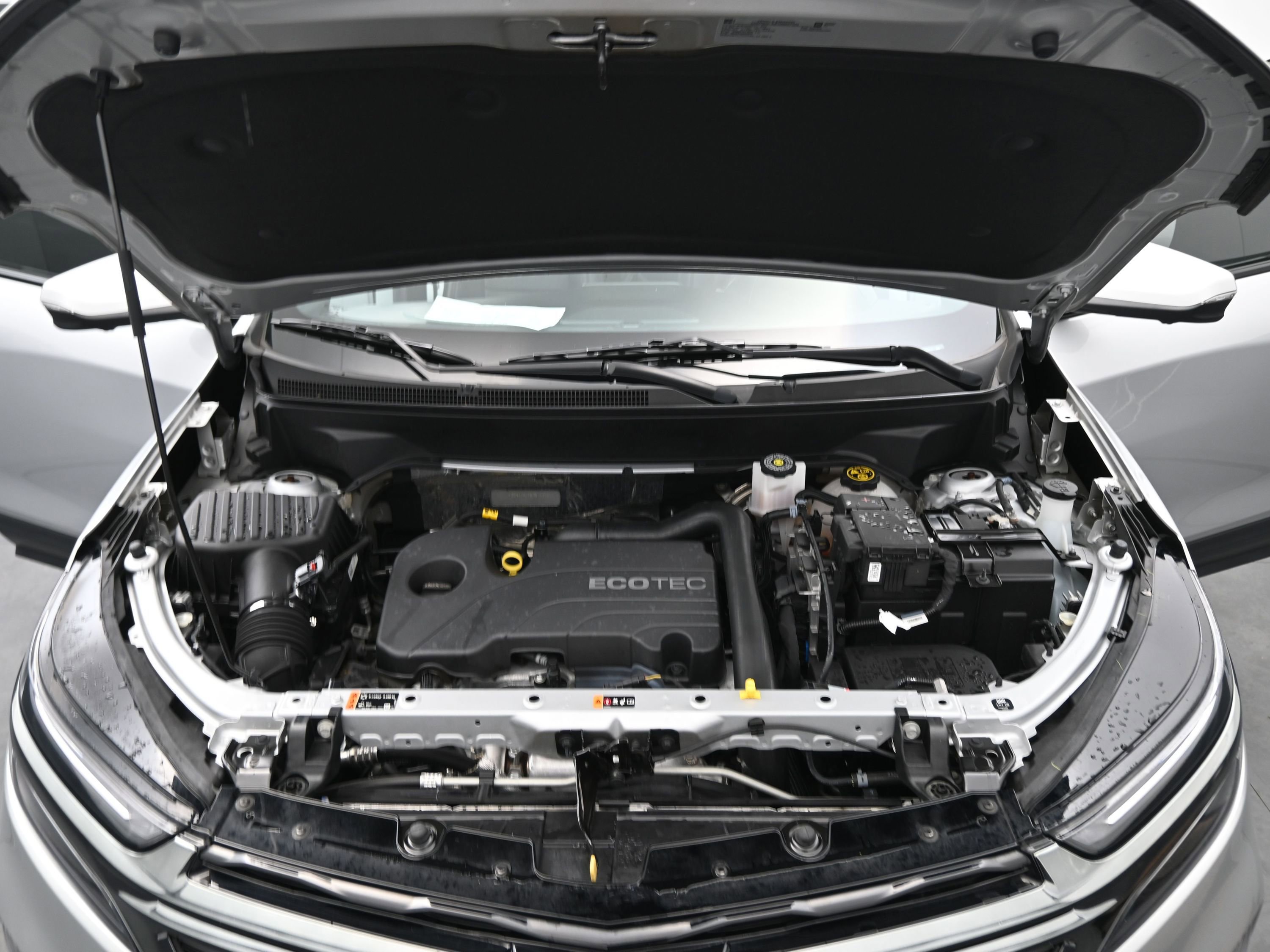 Used 2022 Chevrolet Equinox RS w/ RS Leather Package image 22