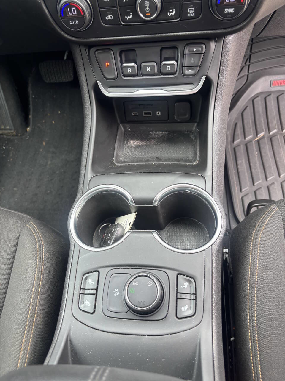 Used 2018 GMC Terrain SLE w/ Driver Convenience Package image 13