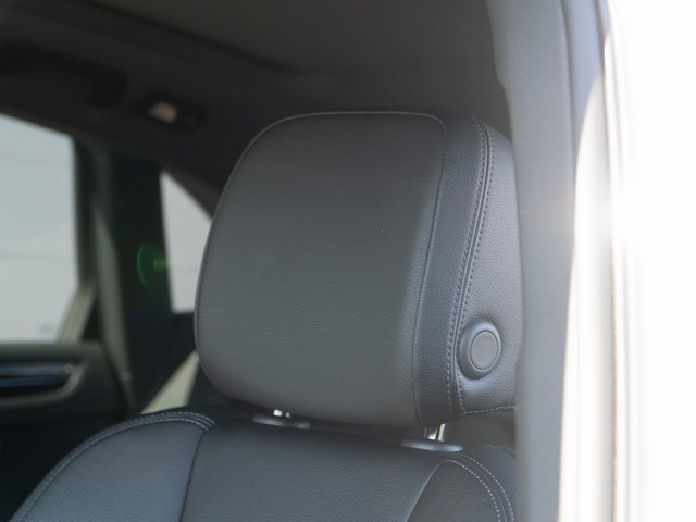 Certified 2025 Porsche Macan image 19