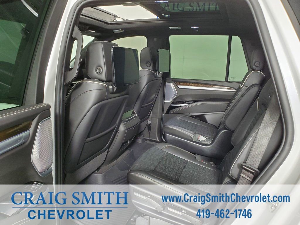 Used 2025 Cadillac Escalade Sport Platinum w/ LPO, ONYX Package image 50