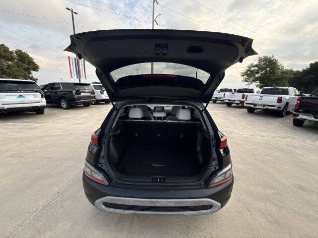 Used 2023 Hyundai Kona SEL AWD/4WD image 27