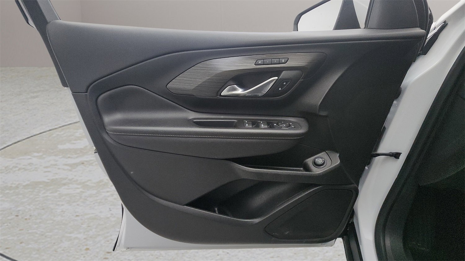 Used 2023 GMC Terrain SLT image 12