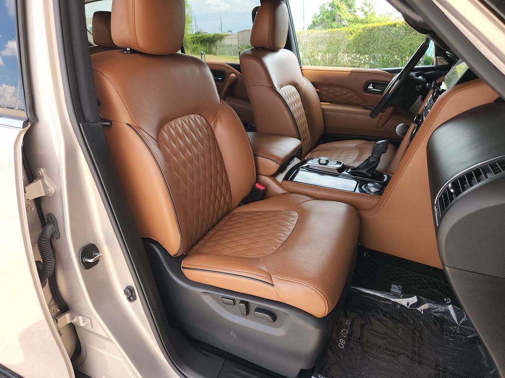 Used 2024 INFINITI QX80 Sensory AWD/4WD image 17