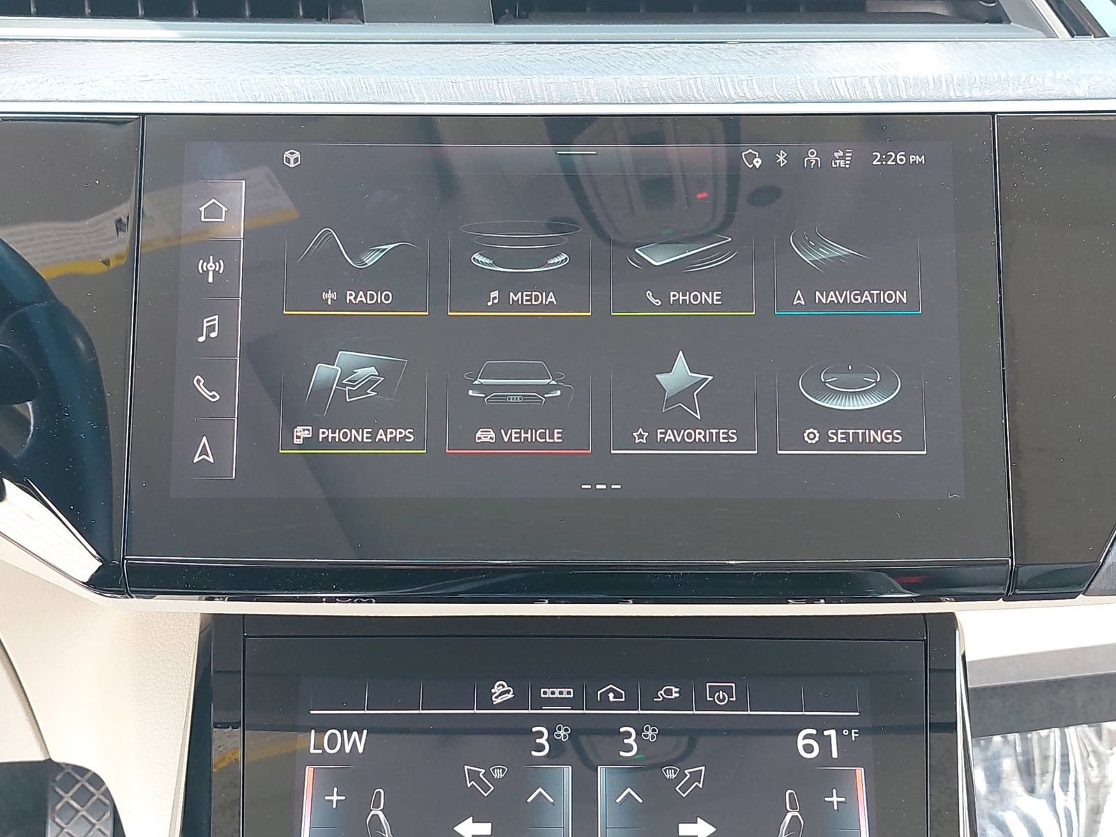 Used 2024 Audi Q8 e-tron Premium Plus w/ Premium Plus Package AWD/4WD image 24