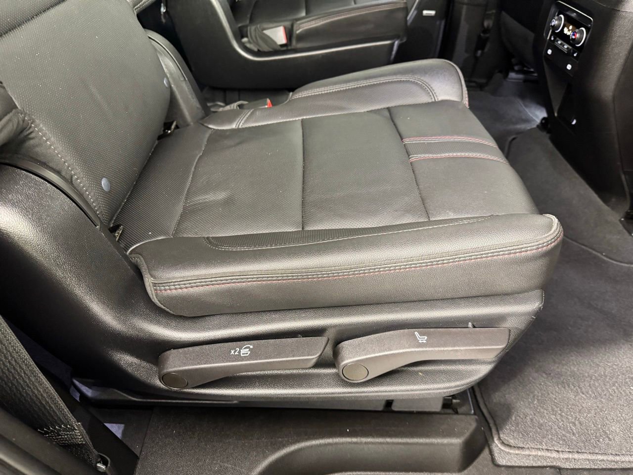 Used 2022 Chevrolet Tahoe RST w/ Luxury Package image 32