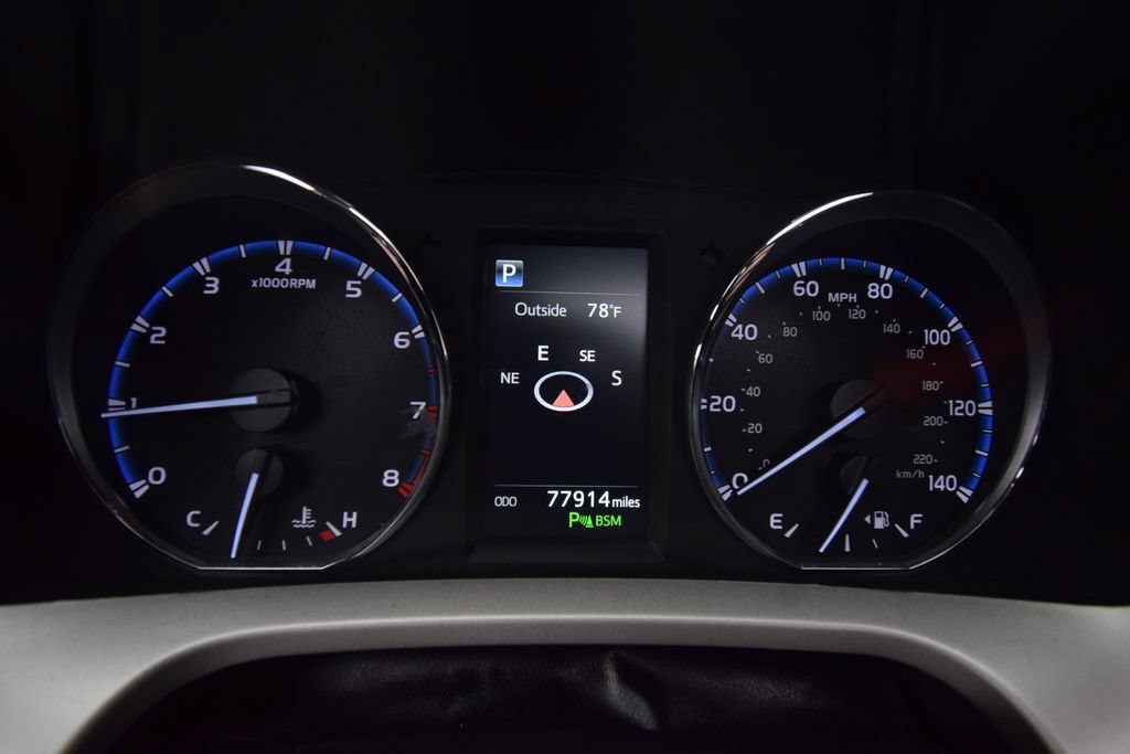 Used 2016 Toyota RAV4 Limited AWD/4WD image 23