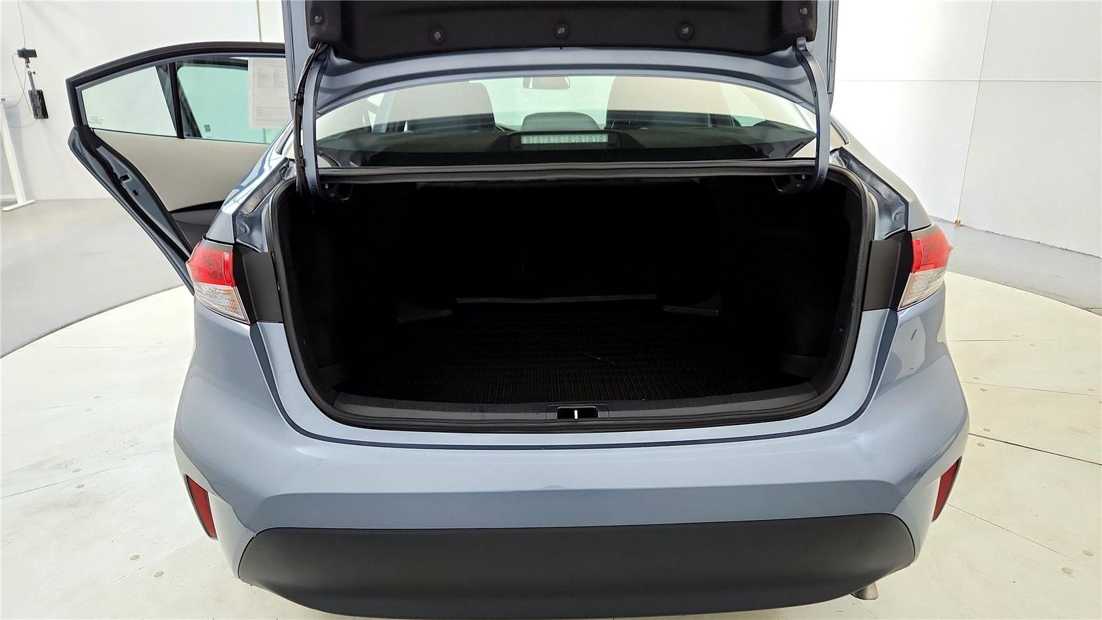 Certified 2025 Toyota Corolla LE w/ LE Premium Package image 20