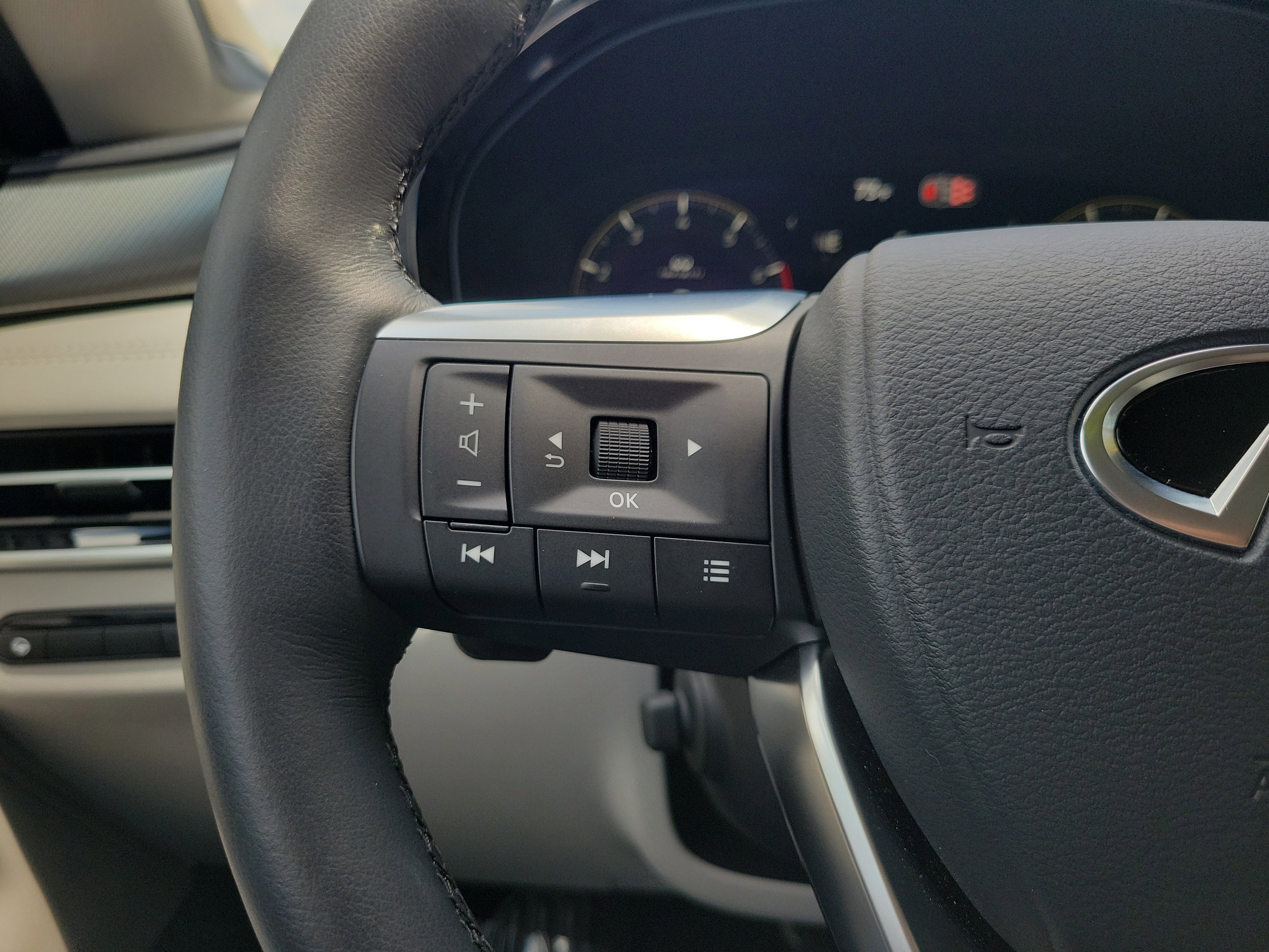 Certified 2026 INFINITI QX60 Luxe w/ Cargo Package image 29