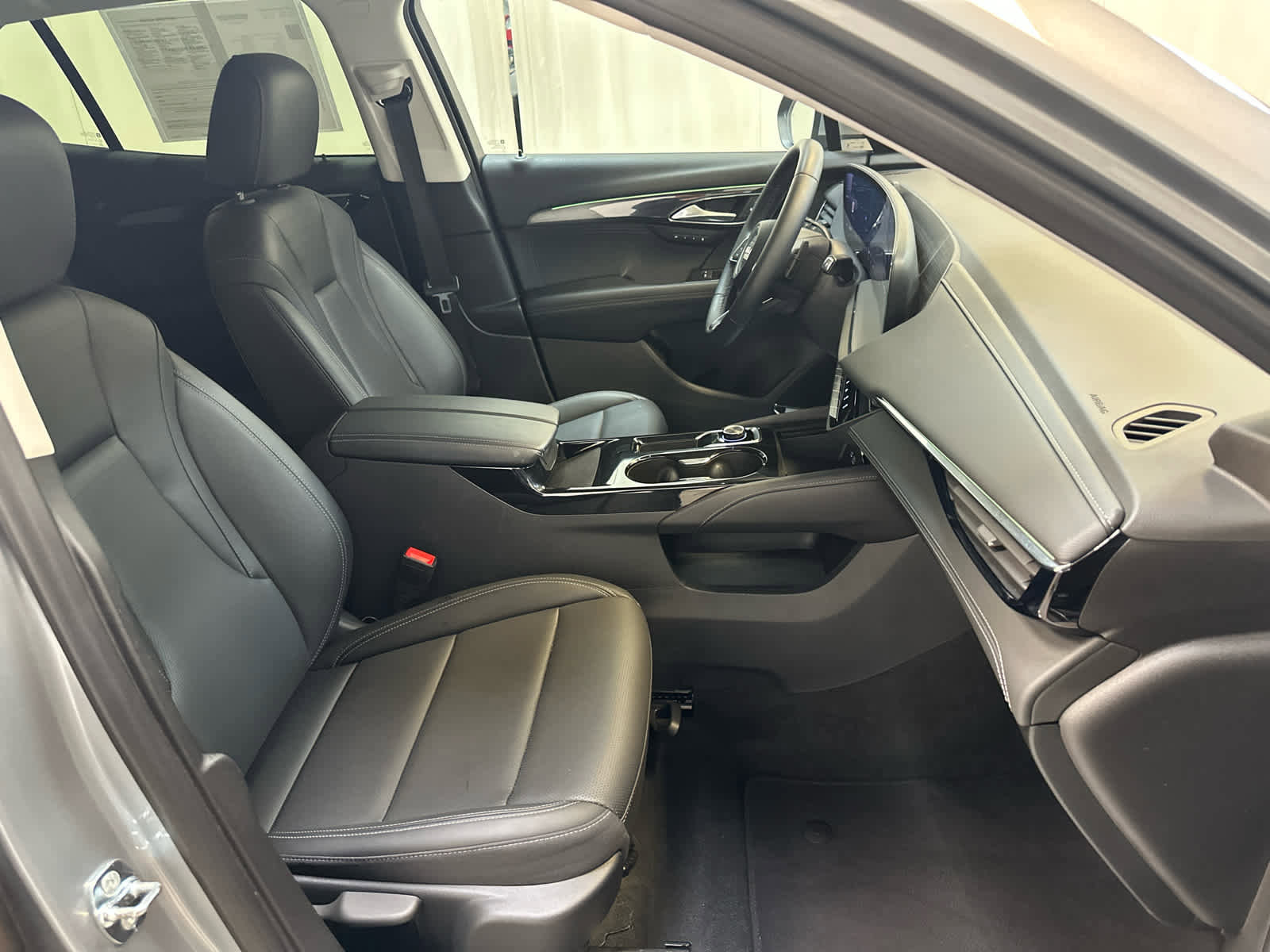 Certified 2025 Buick Envision Preferred image 13