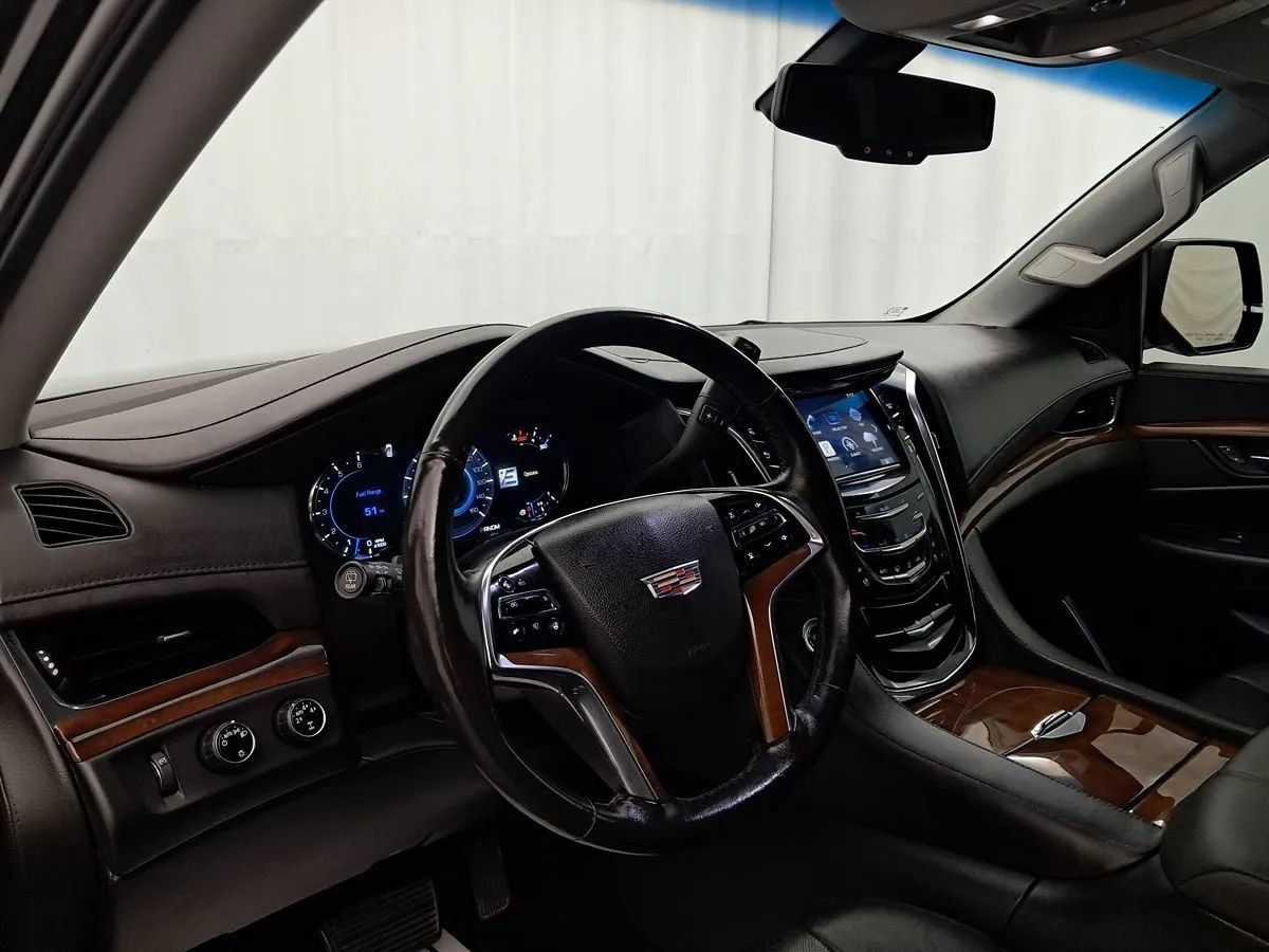 Used 2016 Cadillac Escalade 4WD image 6