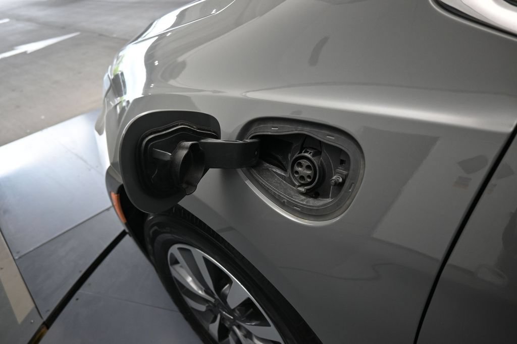 Used 2022 Chrysler Pacifica Touring-L FWD image 34