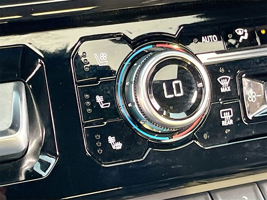 Used 2024 GMC Sierra 2500 AT4 w/ AT4 Premium Plus Package image 20