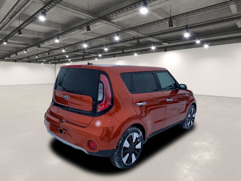 Used 2019 Kia Soul + image 4