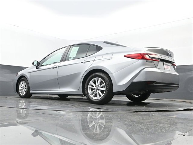 Used 2025 Toyota Camry LE image 26
