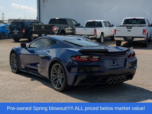 Used 2025 Chevrolet Corvette Z06 RWD image 11