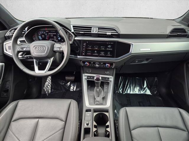Certified 2025 Audi Q3 2.0T Premium w/ Convenience Package AWD/4WD image 18